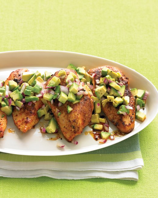 Foodie Love: Cayenne Rubbed Chicken with Avocado Salsa